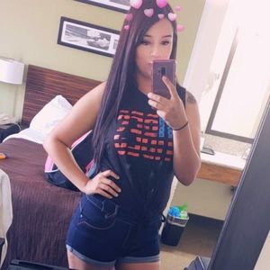 Meet your Posher, Becky